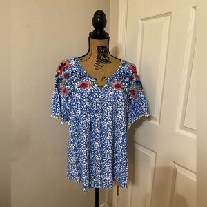 Umgee Blue and White Floral Embroidered Blouse